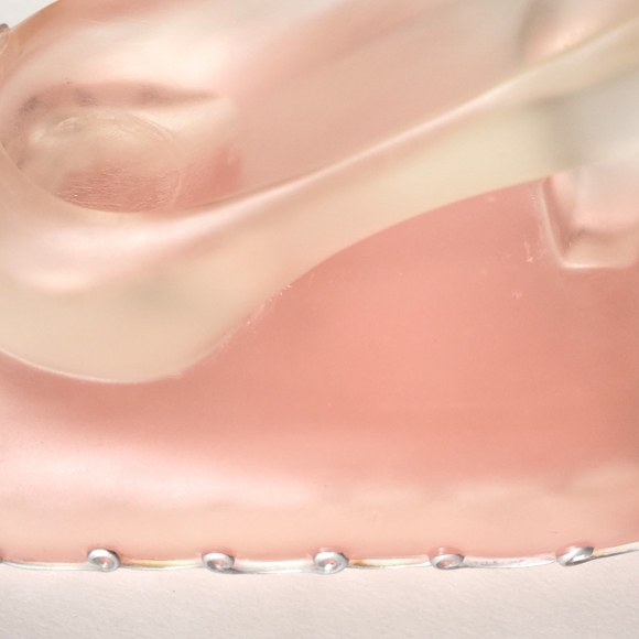 Shoe And Pillow Statue, Vtg Disney Princess Decoration, Pink Cinderella Resin - Picture 9 of 9